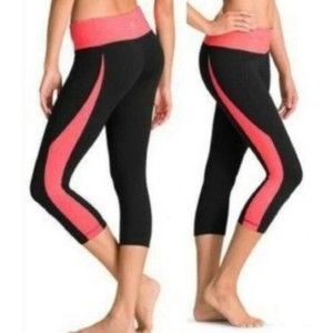 ATHLETA  Pink Black Capri Cropped Leggings